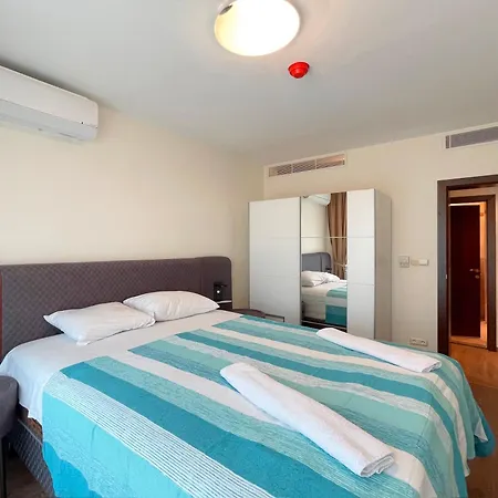 Stylish Only 200 M To The Beach In Peter House Free Parking * Sunny Beach