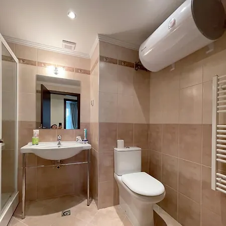 Stylish Only 200 M To The Beach In Peter House Free Parking Apartment