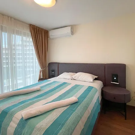 Stylish Only 200 M To The Beach In Peter House Free Parking