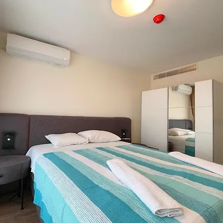 Stylish Only 200 M To The Beach In Peter House Free Parking Sunny Beach